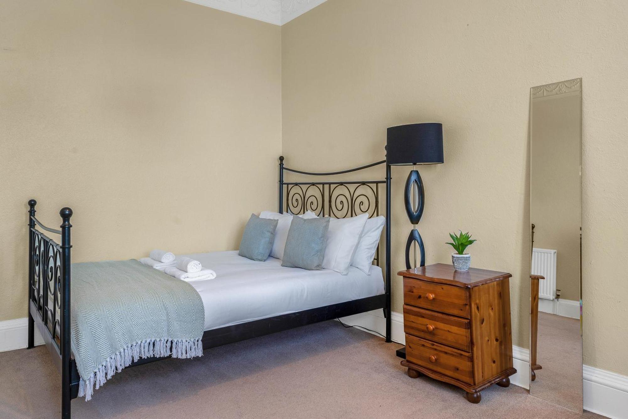 Marchmont Traditional Apartments เอดินบะระ ภายนอก รูปภาพ